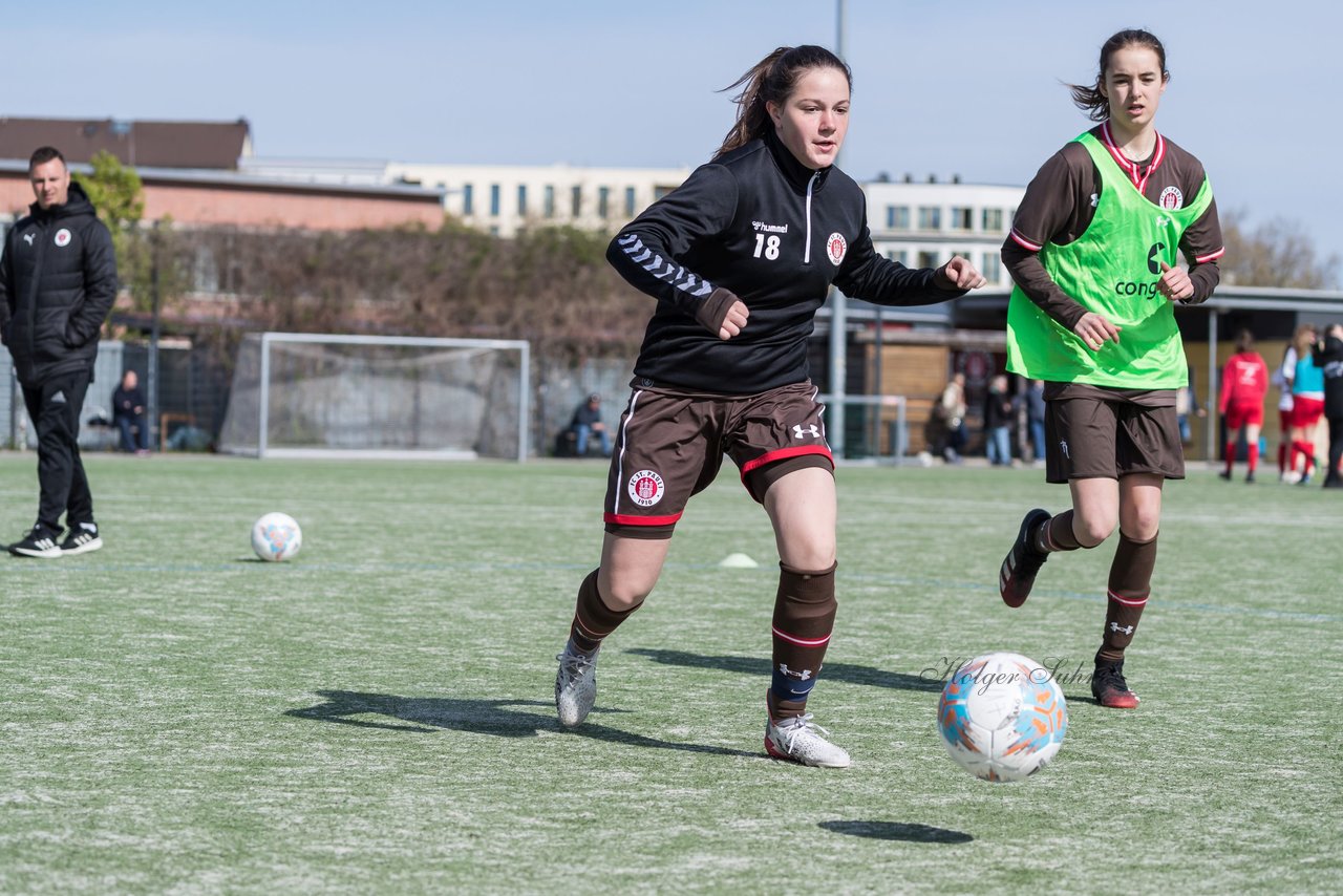 Bild 92 - wBJ St. Pauli - Walddoerfer : Ergebnis: 1:11